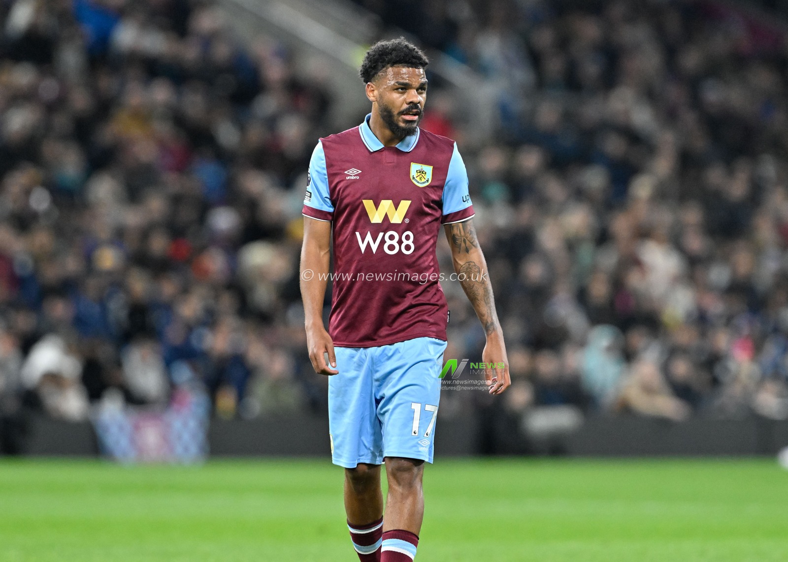 Lyle Foster of Burnley, during the Premier League match Burnley vs Wolverhampton Wanderers at Turf Moor, Burnley, United Kingdom, 2nd April 2024

(Photo by Cody Froggatt/News Images)
