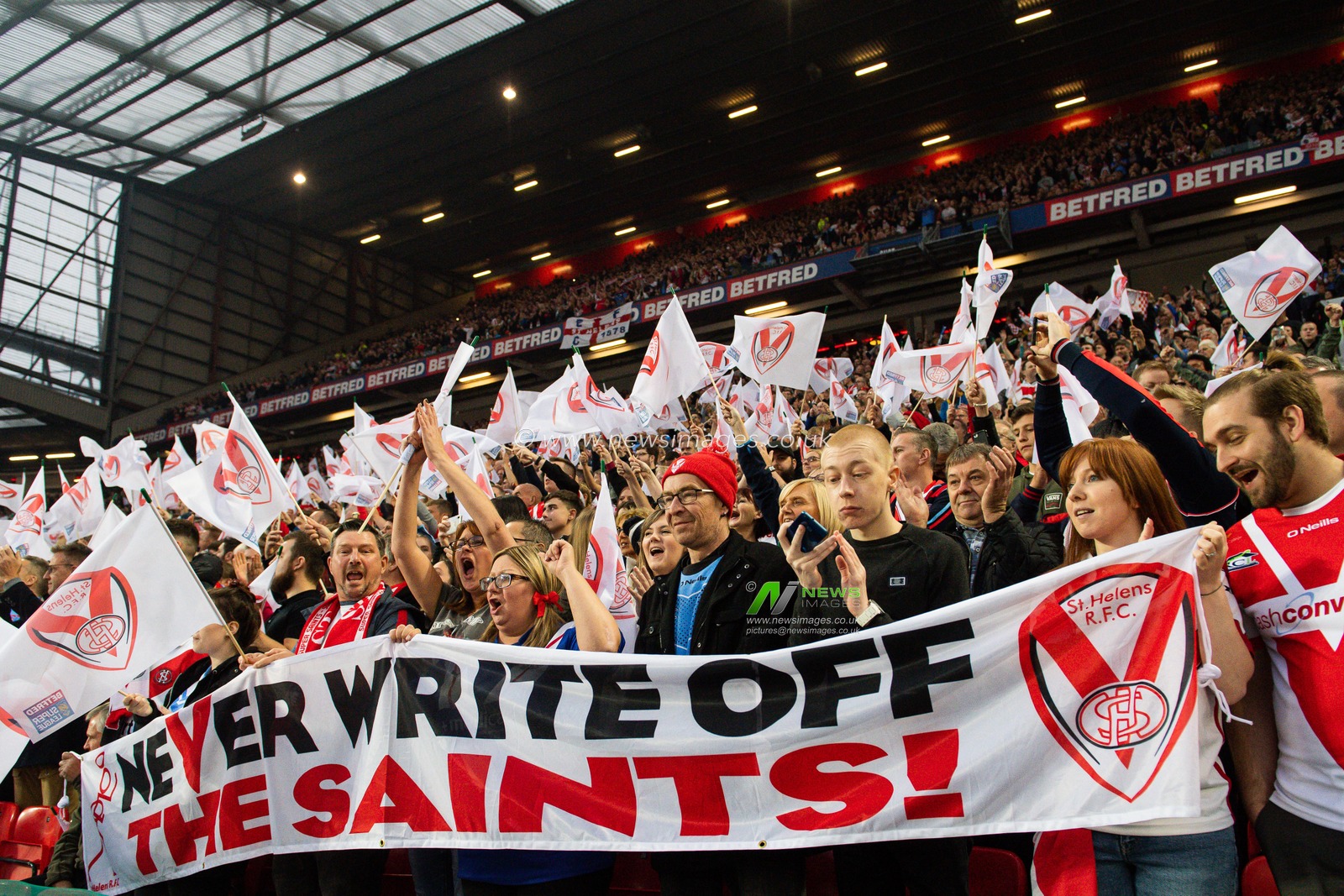 12th October 2019, Old Trafford, Manchester, England; The Grand Final 2019, Saint Helens v Salford Red Devils : Saint Helens fans at todays grand final

Credit: Craig Thomas/News Images