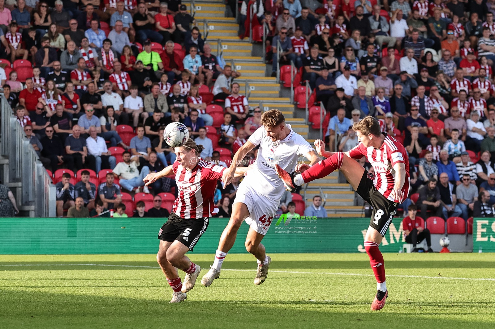 John Mcatee #45 of Barnsley scores to make it 0-1 during the Sky Bet League 1 match Exeter City vs Barnsley at St James' Park, Exeter, United Kingdom, 7th October 2023

(Photo by Mark Cosgrove/News Images)