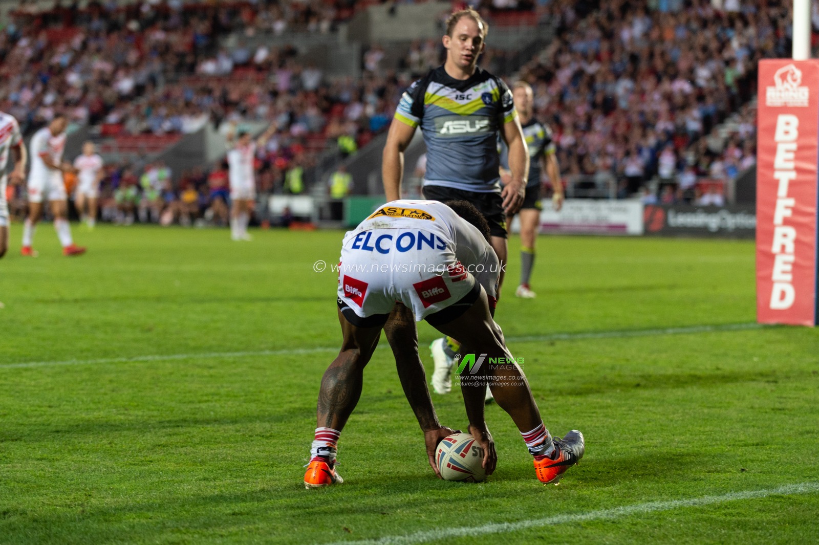 2nd August 2019 , Totally Wicked Stadium, St Helens, England;  Betfred Super League, Round 24, St Helens vs Wakefield Trinity ; Kevin Naiqama (3) of St Helens scores a try

Credit: Richard Long/News Images
