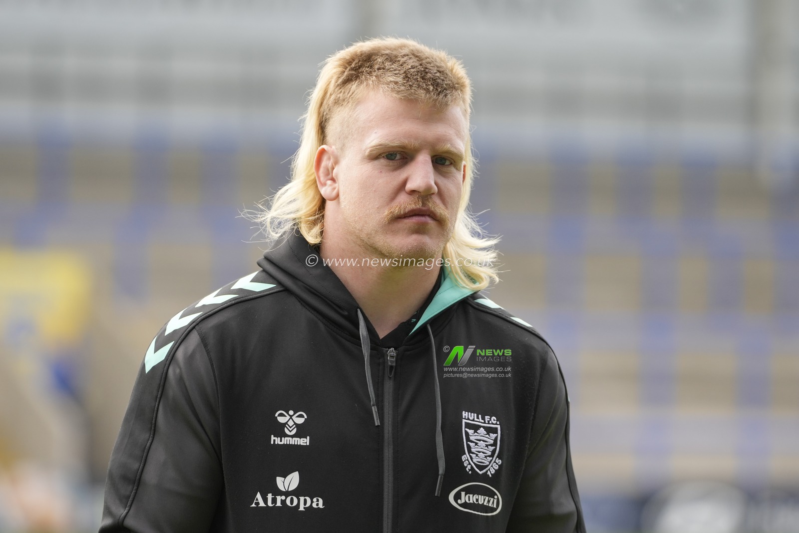 Brad Fash #13 of Hull FC inspects the pitch before the Betfred Super League Round 7 match Warrington Wolves vs Hull FC at Halliwell Jones Stadium, Warrington, United Kingdom, 1st April 2023

(Photo by Steve Flynn/News Images)