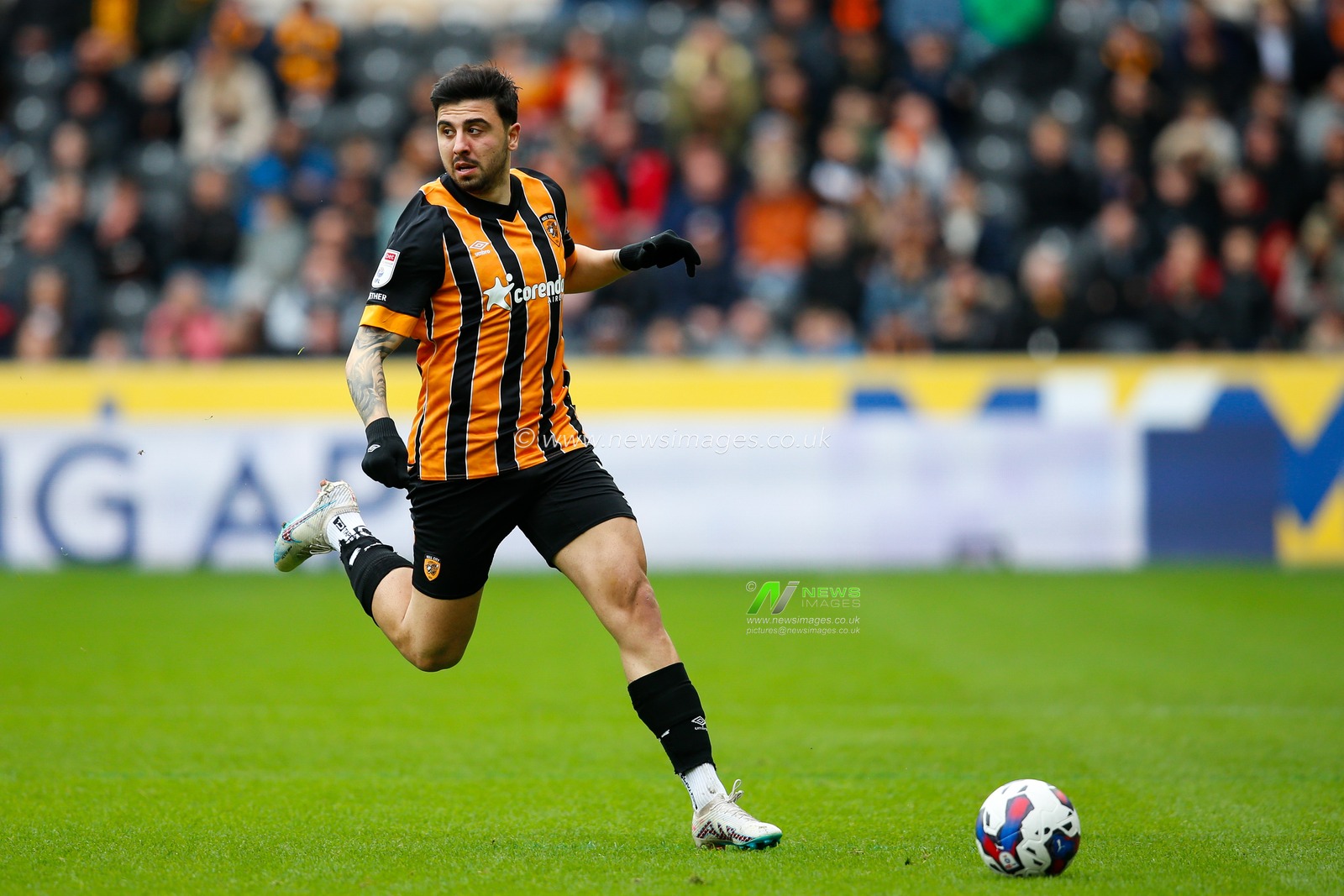 Ozan Tufan #7 of Hull City during the Sky Bet Championship match Hull City vs Millwall at MKM Stadium, Hull, United Kingdom, 10th April 2023

(Photo by Ben Early/News Images)