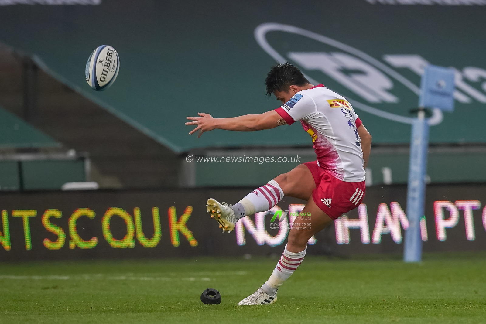 Marcus Smith #10 of Harlequins converts for a goal