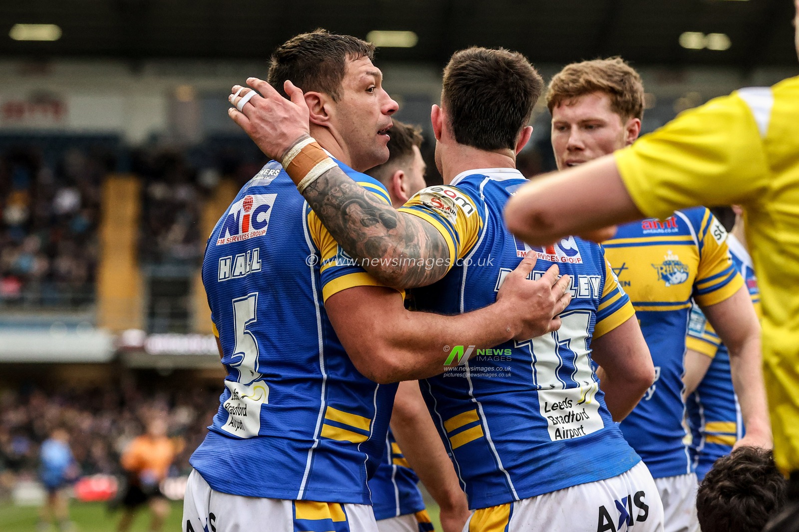 Ryan Hall of Leeds Rhinos celebrates his try during the Betfred Super League Round 3 match Leeds Rhinos vs Castleford Tigers at Headingley Stadium, Leeds, United Kingdom, 2nd March 2025

(Photo by Alfie Cosgrove/News Images)