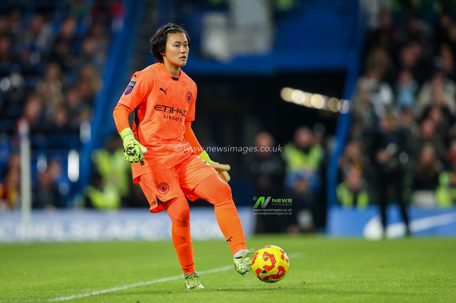 Ayaka Yamashita in action during the Barclays Women's Super League match Chelsea FC Women vs Manchester City Women at Stamford Bridge, London, United Kingdom, 16th November 2024

(Photo by Izzy Poles/News Images)