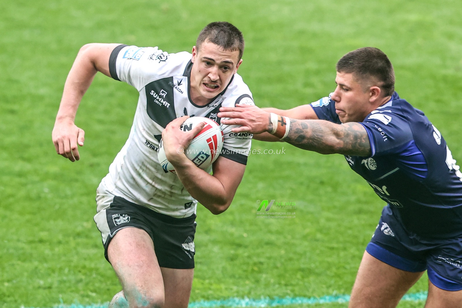 Jake Arthur of Hull FC breaks with the ball during the Betfred Super League round 10 match Hull FC vs Toulouse Olympique at MKM Stadium, Hull, United Kingdom on 03 May 2026

(Photo by Alfie Cosgrove/News Images)