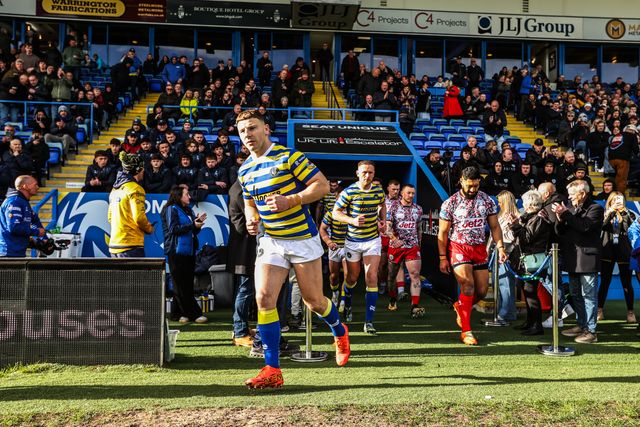 George Williams of Warrington Wolves leads his team out for the game during the Betfred Challenge Cup Quarter Final match Warrington Wolves vs Leigh Leopards at The Halliwell Jones Stadium, Warrington, United Kingdom on 11 April 2026

(Photo by Alfie Cosgrove/News Images)