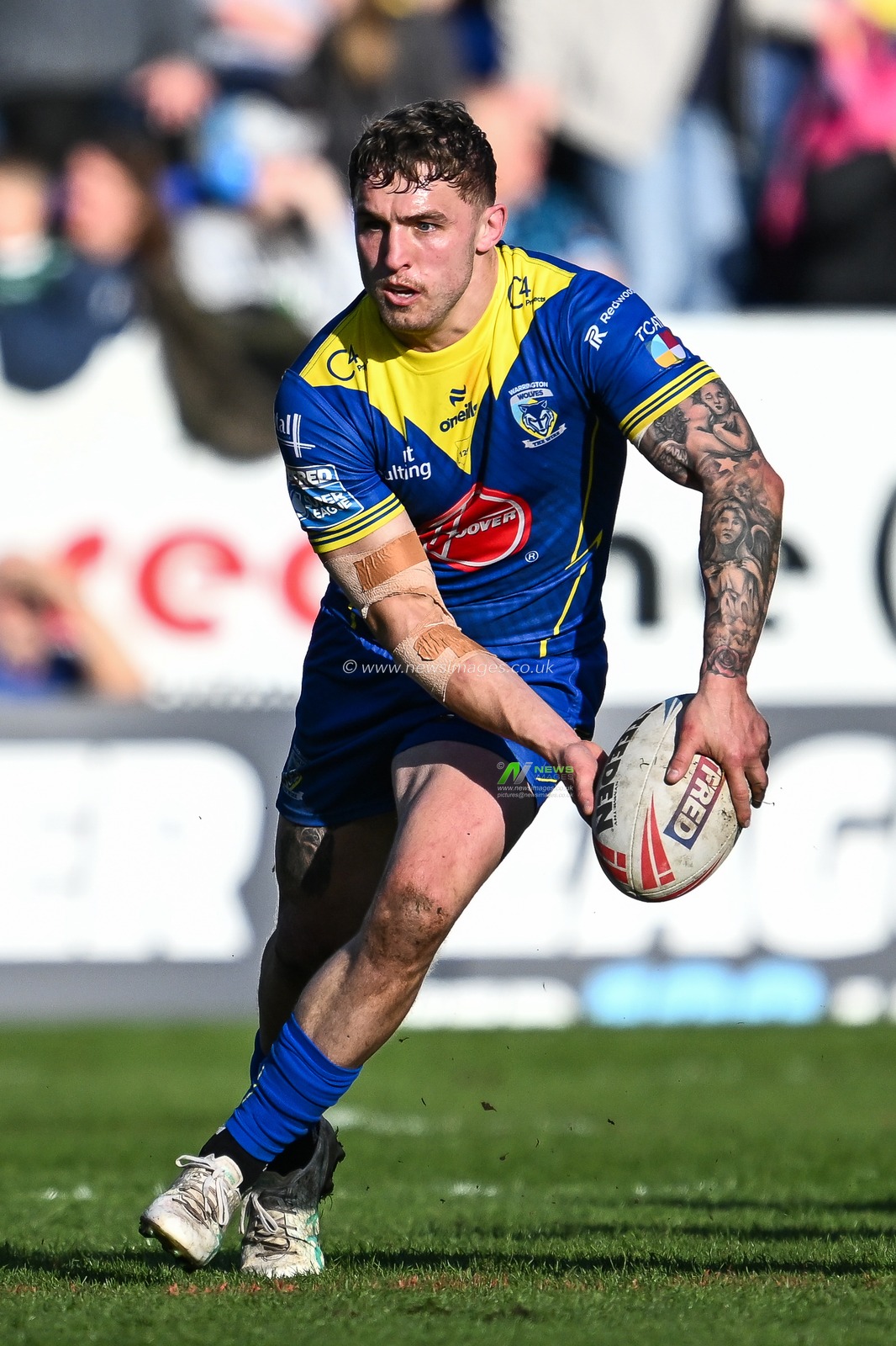 Sam Powell of Warrington Wolves in action during the Betfred Super League match Warrington Wolves vs Catalans Dragons at Halliwell Jones Stadium, Warrington, United Kingdom, 30th March 2024

(Photo by Craig Thomas/News Images)
