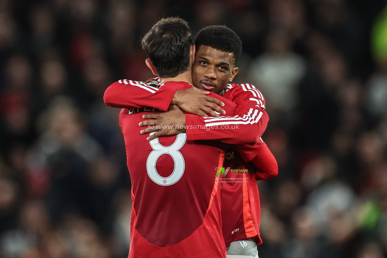 Bruno Fernandes of Manchester United and Amad Diallo of Manchester United after the game during the UEFA Europa League Semi-final match Manchester United vs Athletic Bilbao at Old Trafford, Manchester, United Kingdom, 8th May 2025

(Photo by Mark Cosgrove/News Images)