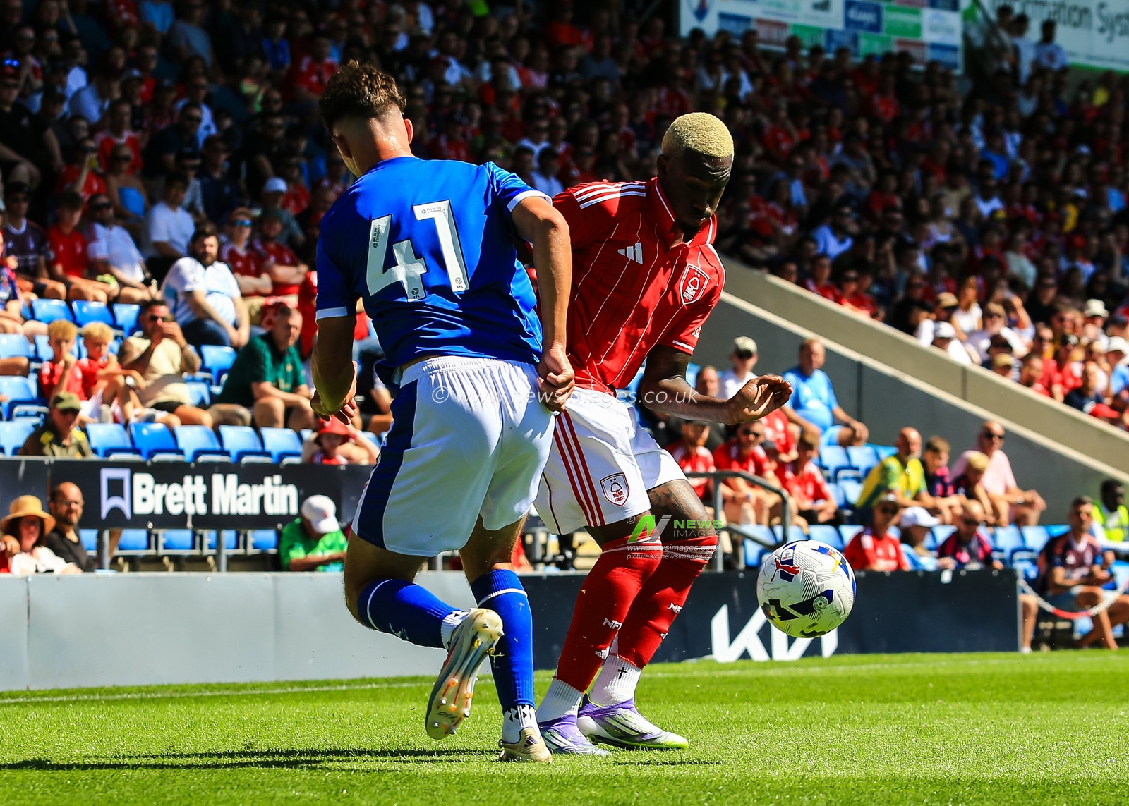 Callum Hudson-Odoi of Nottingham Forest in action during the Pre-season friendly match Chesterfield vs Nottingham Forest at SMH Group Stadiumact Stadium, Chesterfield, United Kingdom, 12th July 2025

(Photo by Richard Bierton/News Images)
