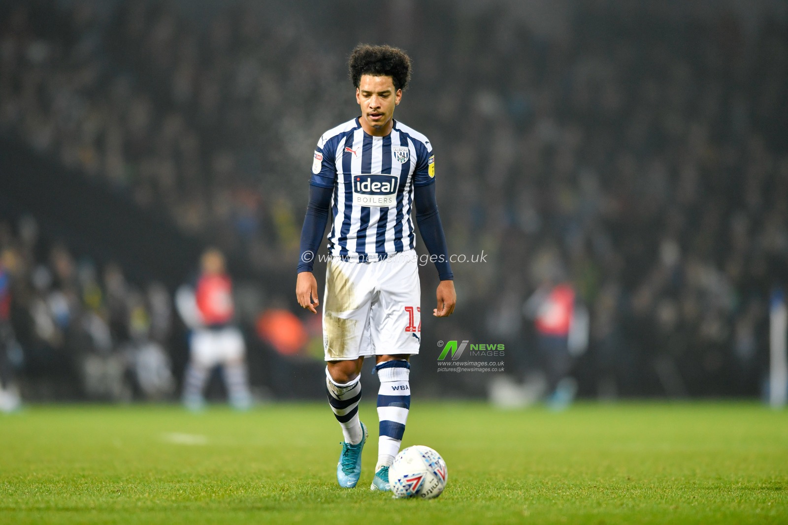 1st January 2020, The Hawthorns, West Bromwich, England; Sky Bet Championship, West Bromwich Albion v Leeds United : Matheus Pereira (12) of West Bromwich Albion prepares to take a free kick

Credit: Simon Whitehead/News Images