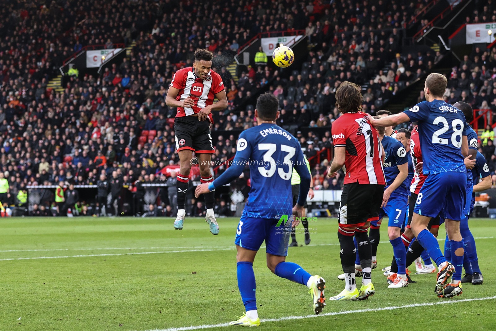 Auston Trusty of Sheffield United heads on goal from a corner saved by Alphonse Areola of West Ham United during the Premier League match Sheffield United vs West Ham United at Bramall Lane, Sheffield, United Kingdom, 21st January 2024

(Photo by Mark Cosgrove/News Images)