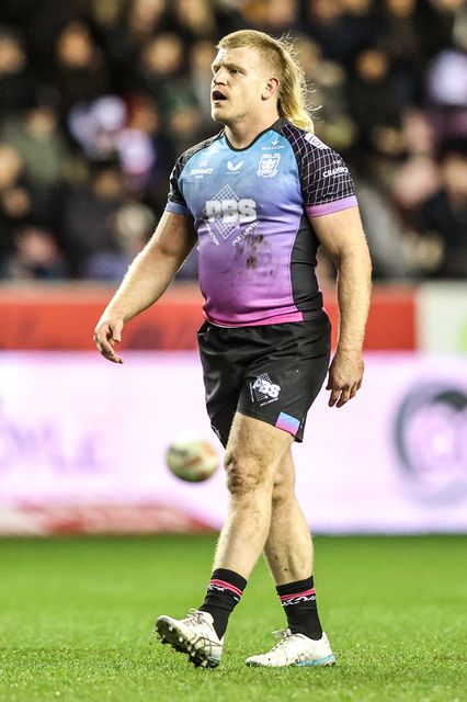 Brad Fash of Hull FC in the pre-game warm up during the Betfred Super League match Wigan Warriors vs Hull FC at The Brick Community Stadium, Wigan, United Kingdom on 21 February 2026

(Photo by Alfie Cosgrove/News Images)