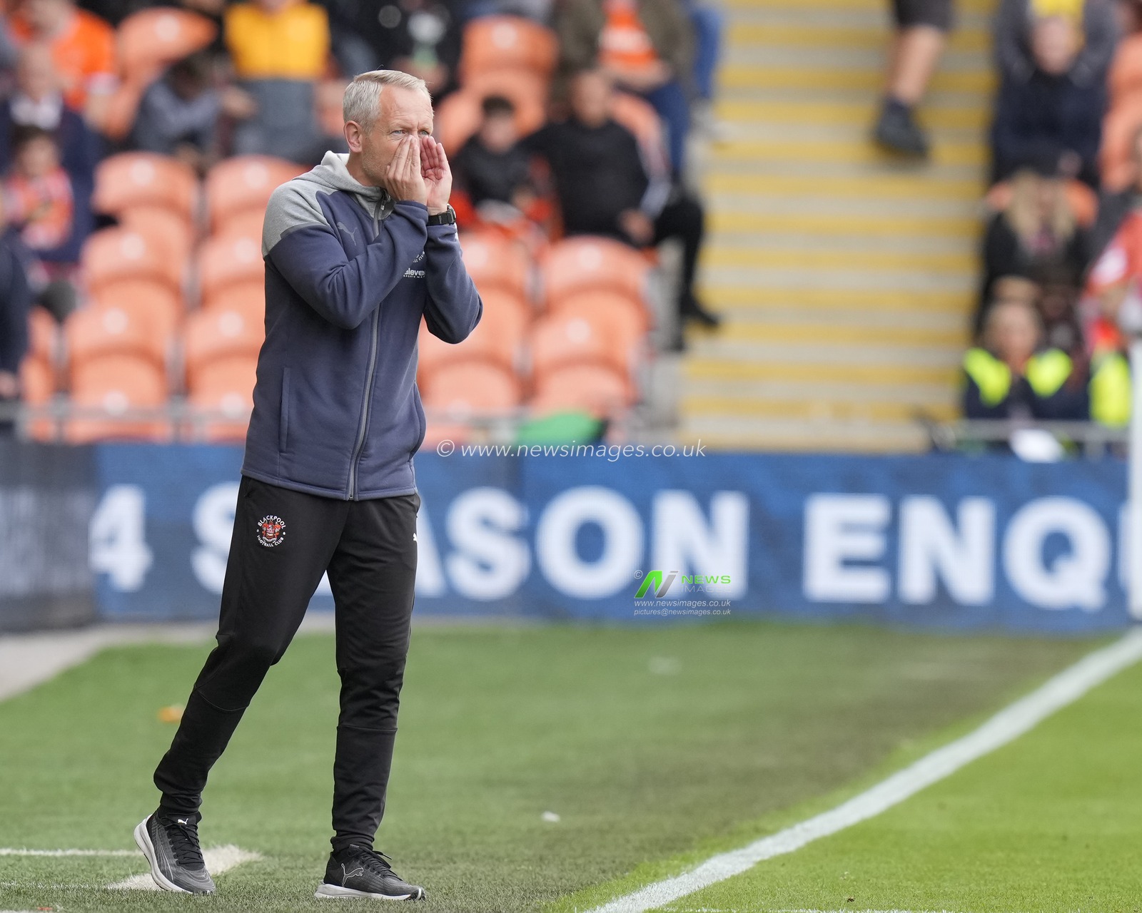 Neil Critchley, Manager of Blackpool shouts instructions during the Sky Bet League 1 match Blackpool vs Reading at Bloomfield Road, Blackpool, United Kingdom, 23rd September 2023

(Photo by Steve Flynn/News Images)