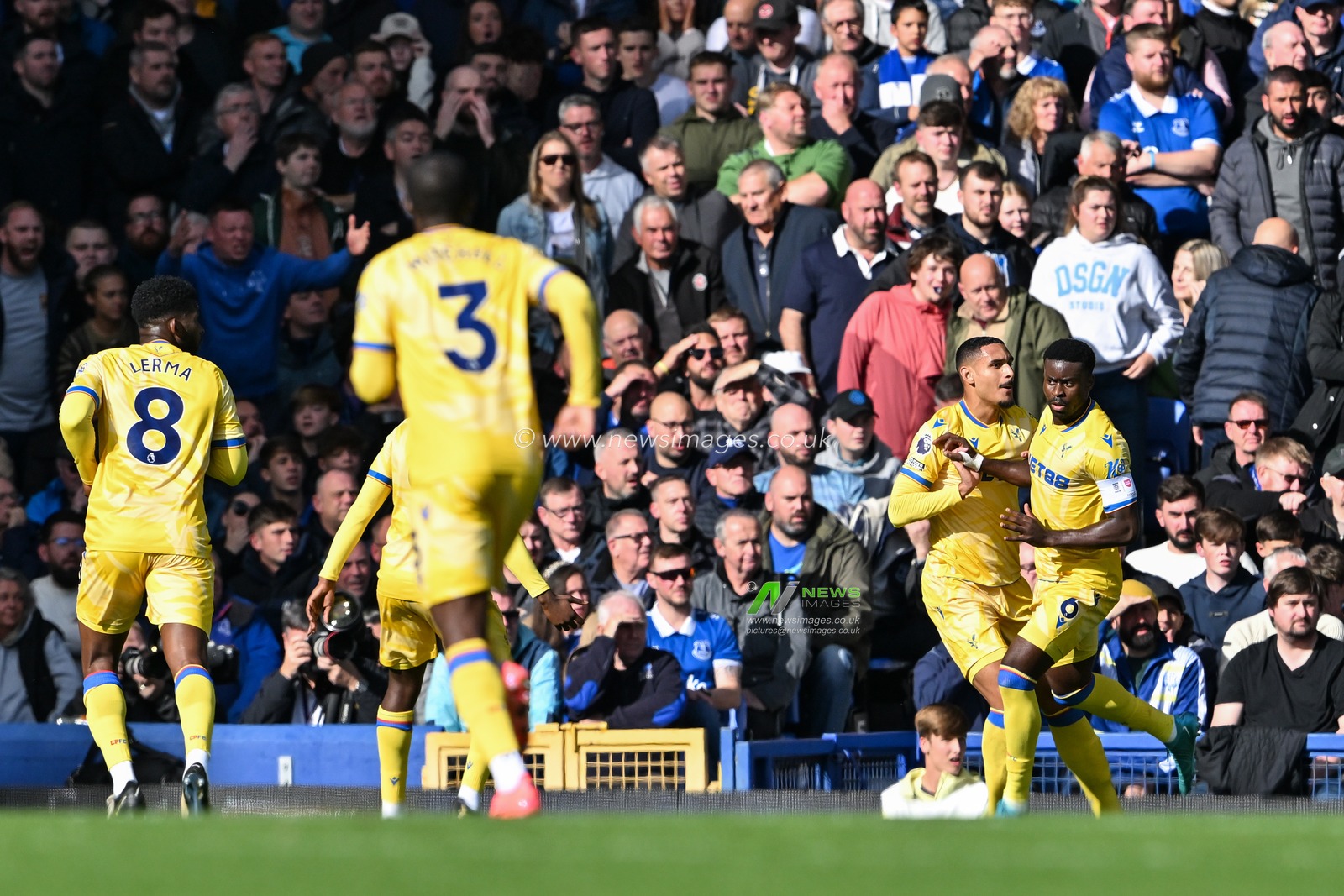 Marc GuÃ©hi of Crystal Palace celebrates his goal to make it 0-1 Crystal Palace during the Premier League match Everton vs Crystal Palace at Goodison Park, Liverpool, United Kingdom, 28th September 2024

(Photo by Cody Froggatt/News Images)