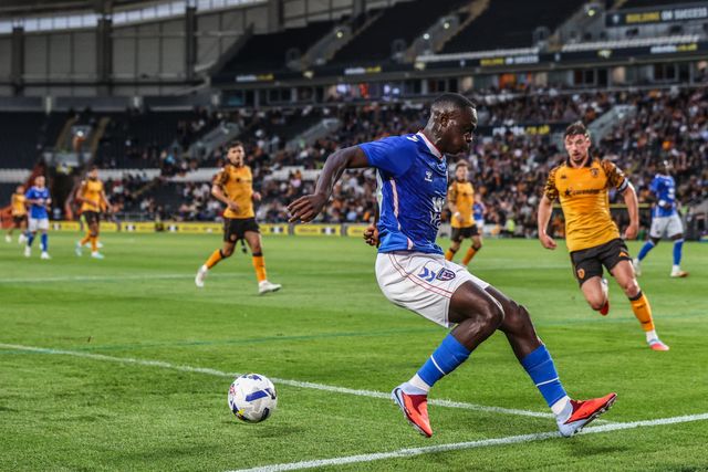 Habib Diarra of Sunderland keeps the ball in play during the Pre-season friendly match Hull City vs Sunderland at MKM Stadium, Hull, United Kingdom, 29th July 2025

(Photo by Alfie Cosgrove/News Images)