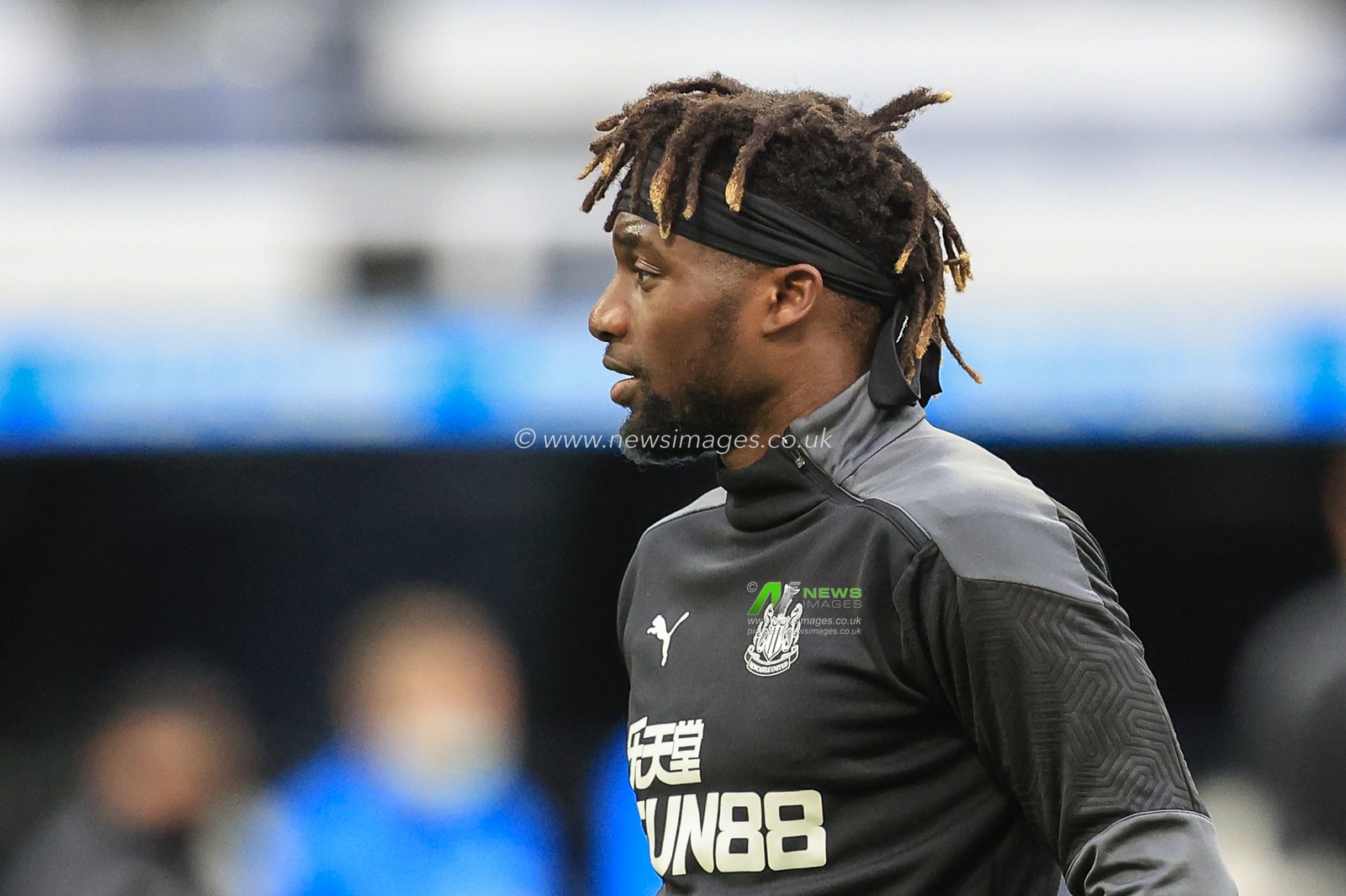 Allan Saint-Maximin #10 of Newcastle United during the pre-game warmup