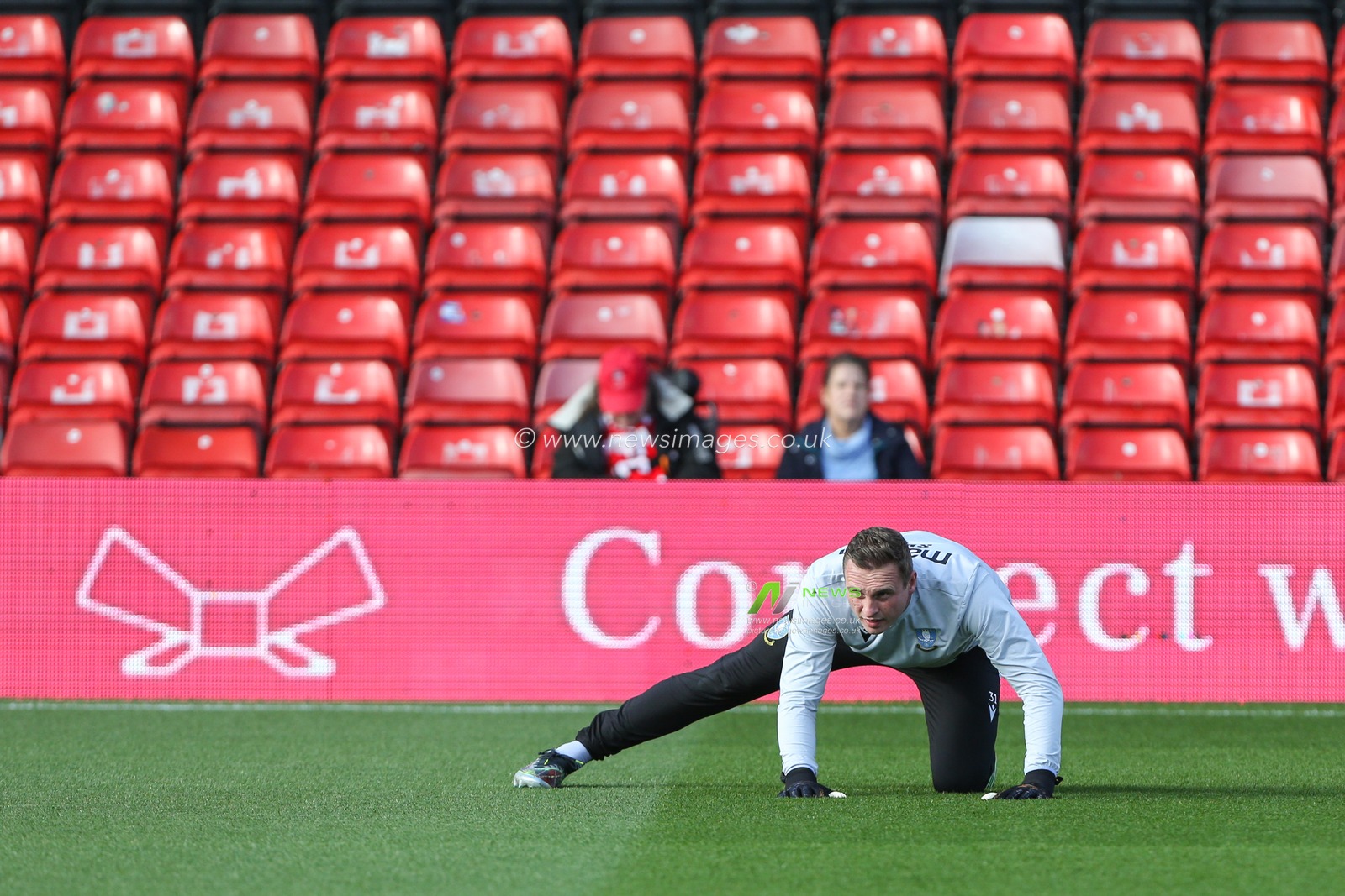 David Stockade #31 of Sheffield Wednesday warms up during the Sky Bet League 1 match Lincoln City vs Sheffield Wednesday at Gelder Group Sincil Bank Stadium, Lincoln, United Kingdom, 22nd October 2022

(Photo by Arron Gent/News Images)