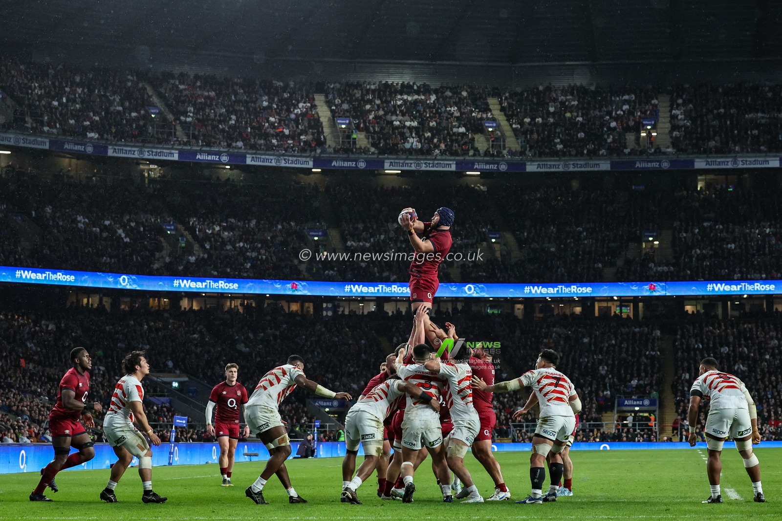 George Martin of England jumps up to win the high ball during the Autumn Nations Series match England vs Japan at Allianz Stadium, Twickenham, United Kingdom, 24th November 2024

(Photo by Mark Cosgrove/News Images)
