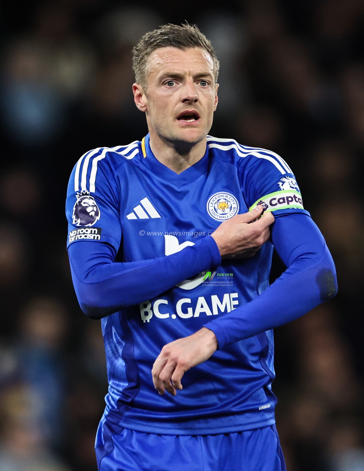 Jamie Vardy of Leicester City during the Premier League match Manchester City vs Leicester City at Etihad Stadium, Manchester, United Kingdom, 2nd April 2025

(Photo by Mark Cosgrove/News Images)