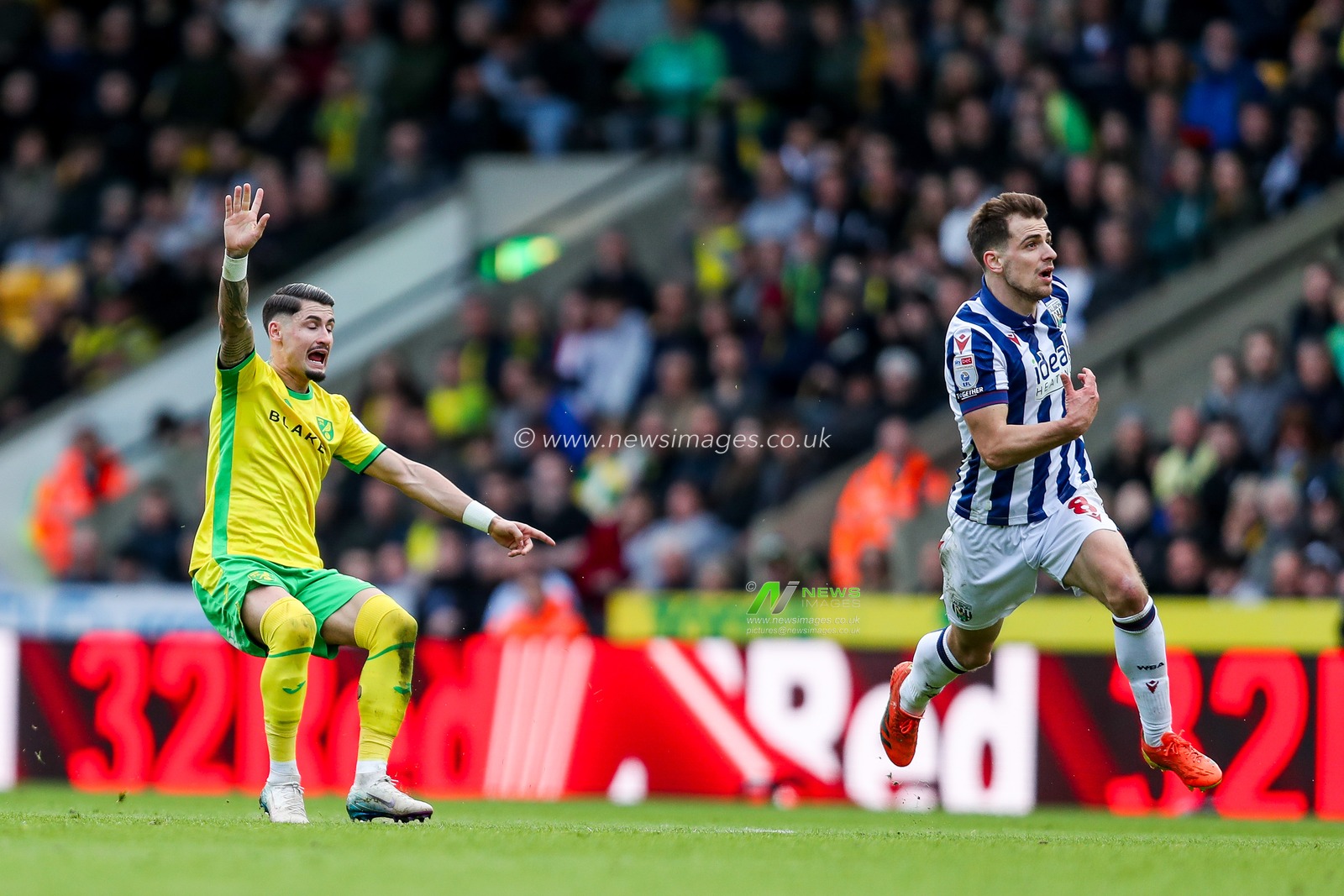 Borja Sainz of Norwich City reacts during the Sky Bet Championship match Norwich City vs West Bromwich Albion at Carrow Road, Norwich, United Kingdom, 29th March 2025

(Photo by Izzy Poles/News Images)