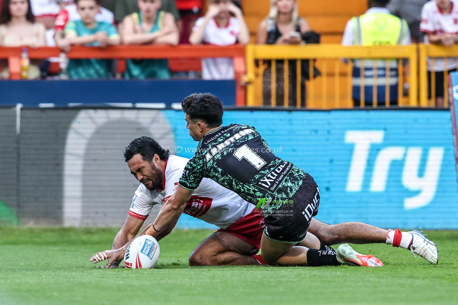 Peta Hiku of Hull KR goes over for a try during the Betfred Super League round 15 match Hull KR vs Leigh Leopards at Sewell Group Craven Park, Hull, United Kingdom on 19 June 2026

(Photo by Alfie Cosgrove/News Images)
