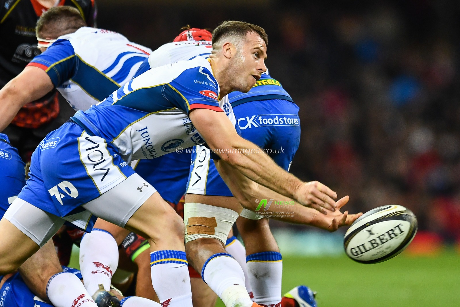 27th April 2019 , Principality Stadium , Cardiff, Wales ; Guinness pro 14â€™s, Round 21, Dragons vs Scarlets ; Dan Jones of Scarlets in action

Credit:  Craig Thomas/News Images