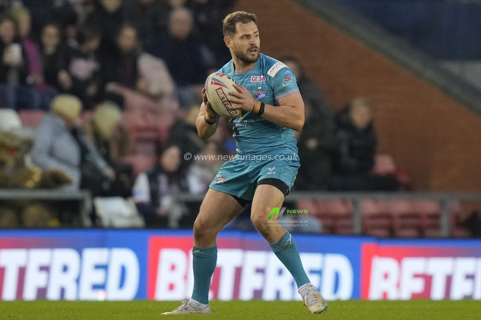 Aidan Sezer #7 of Leeds Rhinos during the Betfred Super League Round 10 match Leigh Leopards vs Leeds Rhinos at Leigh Sports Village, Leigh, United Kingdom, 21st April 2023

(Photo by Steve Flynn/News Images)