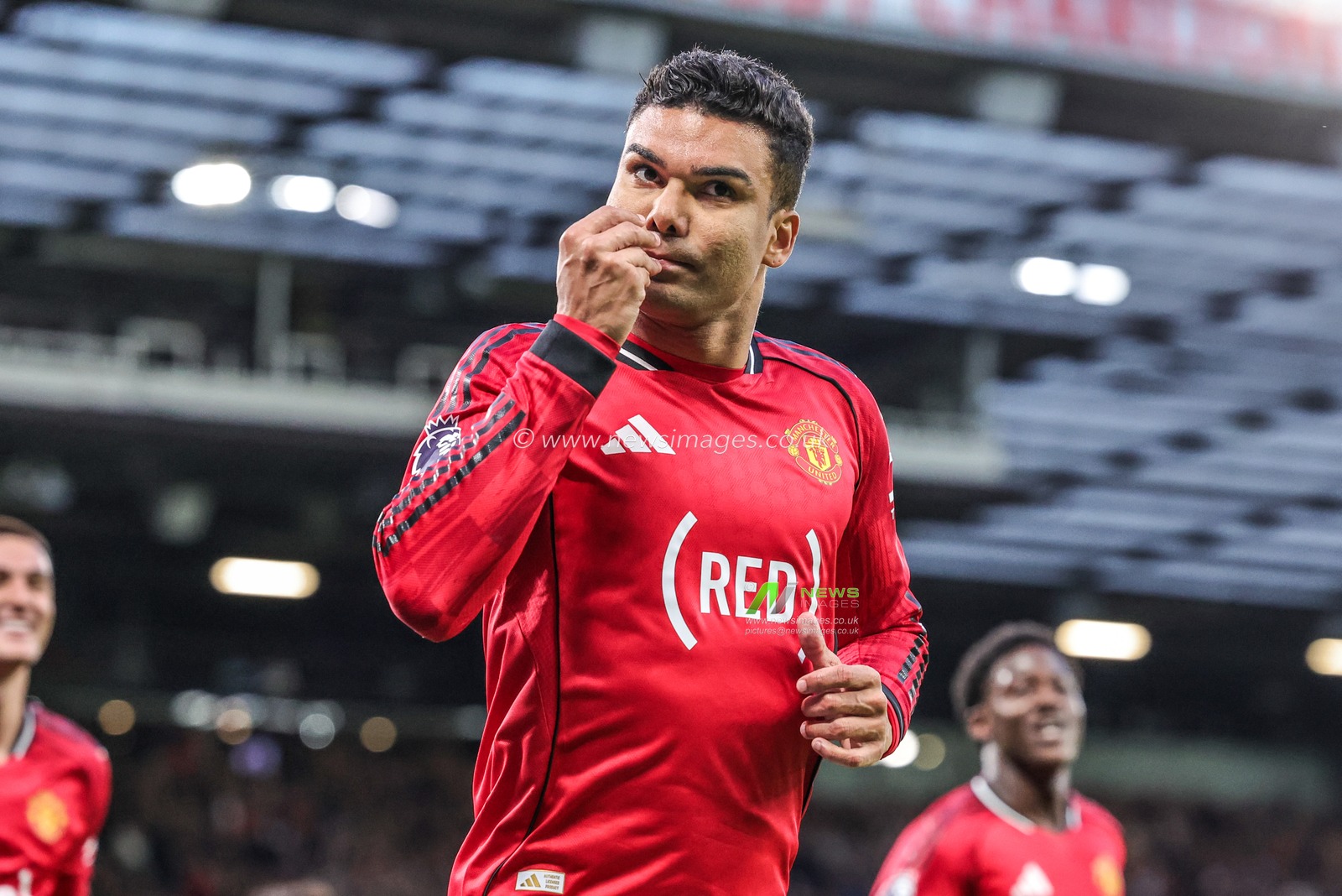 Casemiro of Manchester United celebrates his goal to make it 1-0 during the Premier League match Manchester United vs Brentford at Old Trafford, Manchester, United Kingdom on 27 April 2026

(Photo by Mark Cosgrove/News Images)