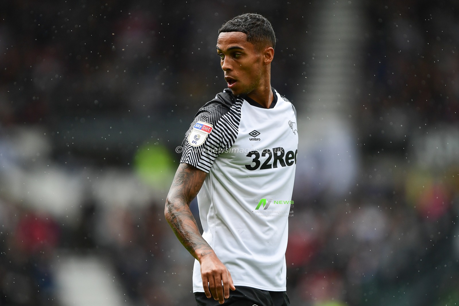 10th August 2019, Pride Park, Derby, England; Sky Bet Championship, Derby County vs Swansea City ; Max Lowe (25) of Derby County 

Credit: Jon Hobley/News Images 

English Football League images are subject to DataCo Licence