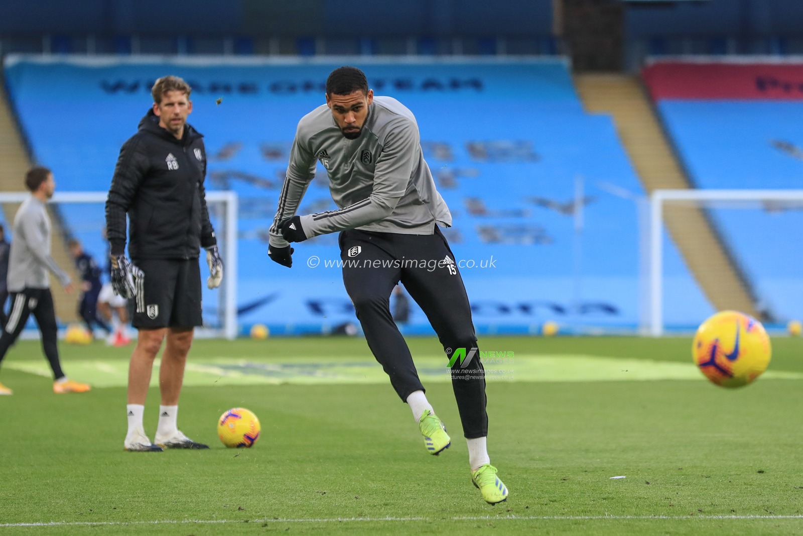 Ruben LoftusCheek #15 of Fulham during the pre-game warmup