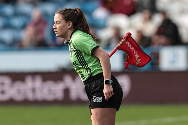 Tara Jones waves away a missed goal kick off Trinity  during the Betfred Super League Round 2 match Huddersfield Giants vs Wakefield Trinity at Accu Stadium, Huddersfield, United Kingdom on 22 February 2026

(Photo by Mark Cosgrove/News Images)