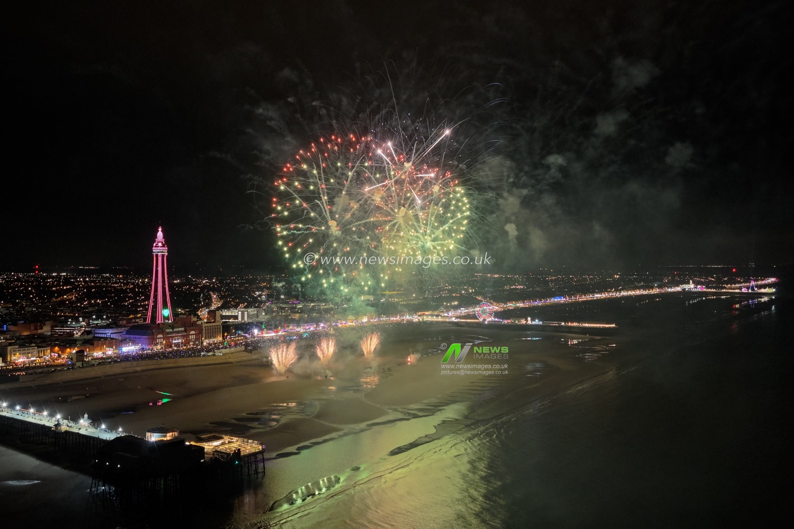 Thousands of people line the sea front as Amir Morani Fireworks, India show their display during the World Fireworks Championship Blackpool 2025 at Blackpool sea front, Blackpool, United Kingdom, 26th September 2025

(Photo by Mark Cosgrove/News Images)