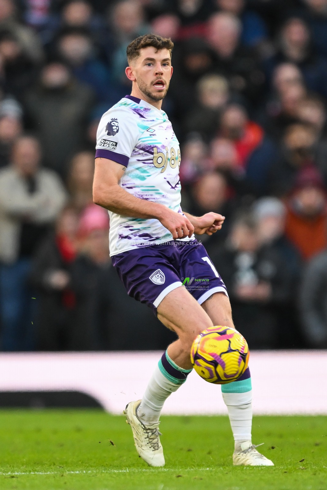 Ryan Christie of Bournemouth in action during the Premier League match Manchester United vs Bournemouth at Old Trafford, Manchester, United Kingdom, 22nd December 2024

(Photo by Craig Thomas/News Images)