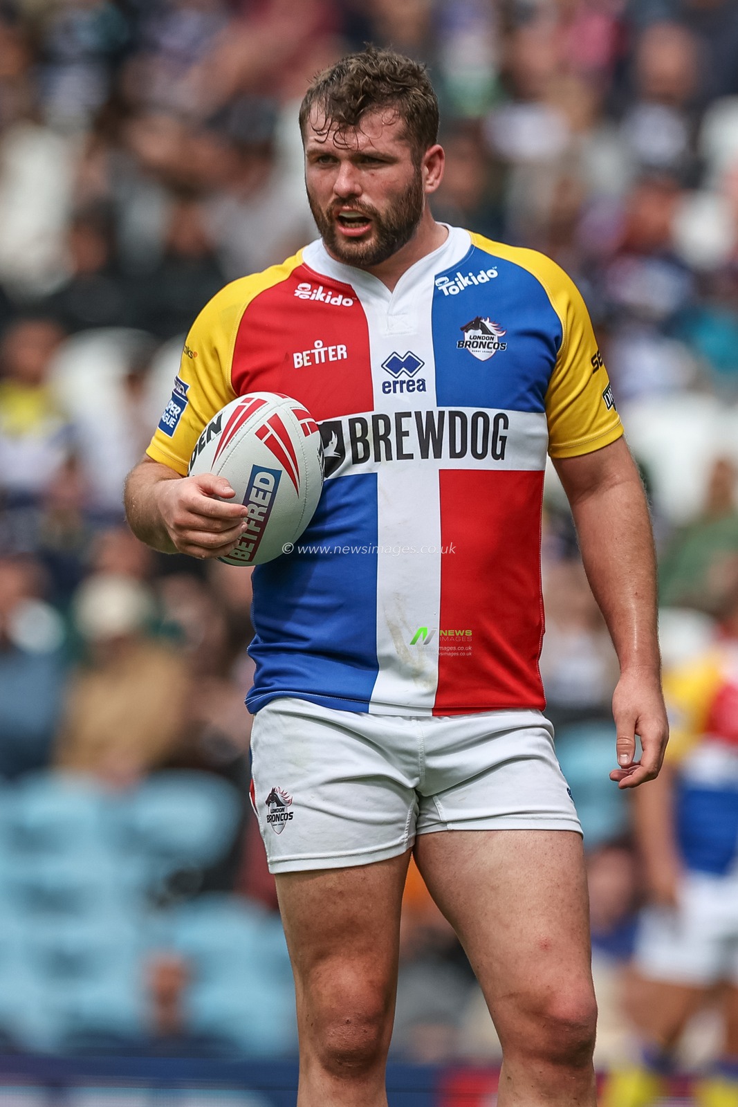 Rob Butler of London Broncos gives teams mates instructions during the Magic Weekend match Hull FC vs London Broncos at Elland Road, Leeds, United Kingdom, 17th August 2024

(Photo by Mark Cosgrove/News Images)