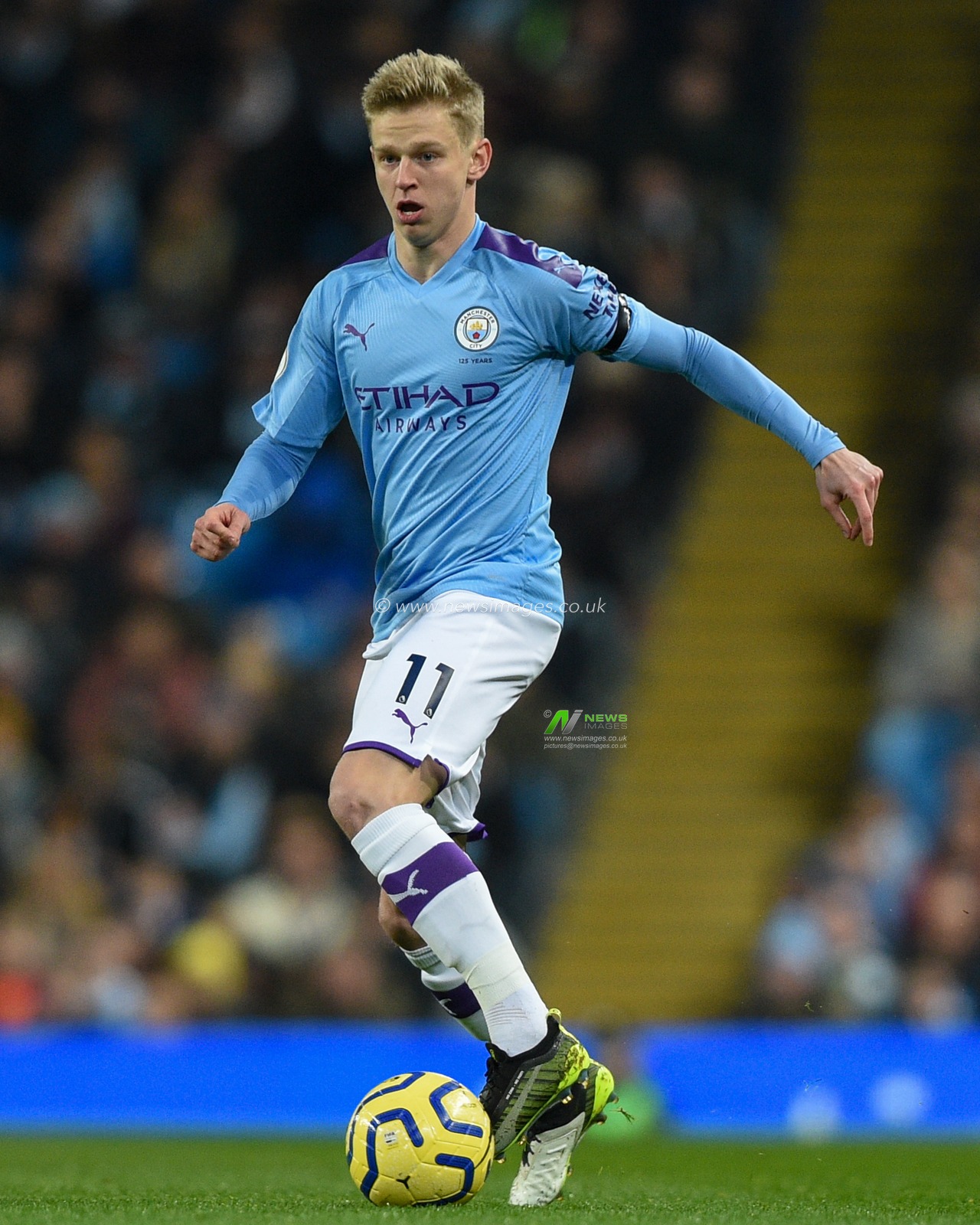 29th December 2019, Etihad Stadium, Manchester, England; Premier League, Manchester City v Sheffield United : Oleksandr Zinchenko (11) of Manchester City in action during the game.

Credit: Richard Long/News Images