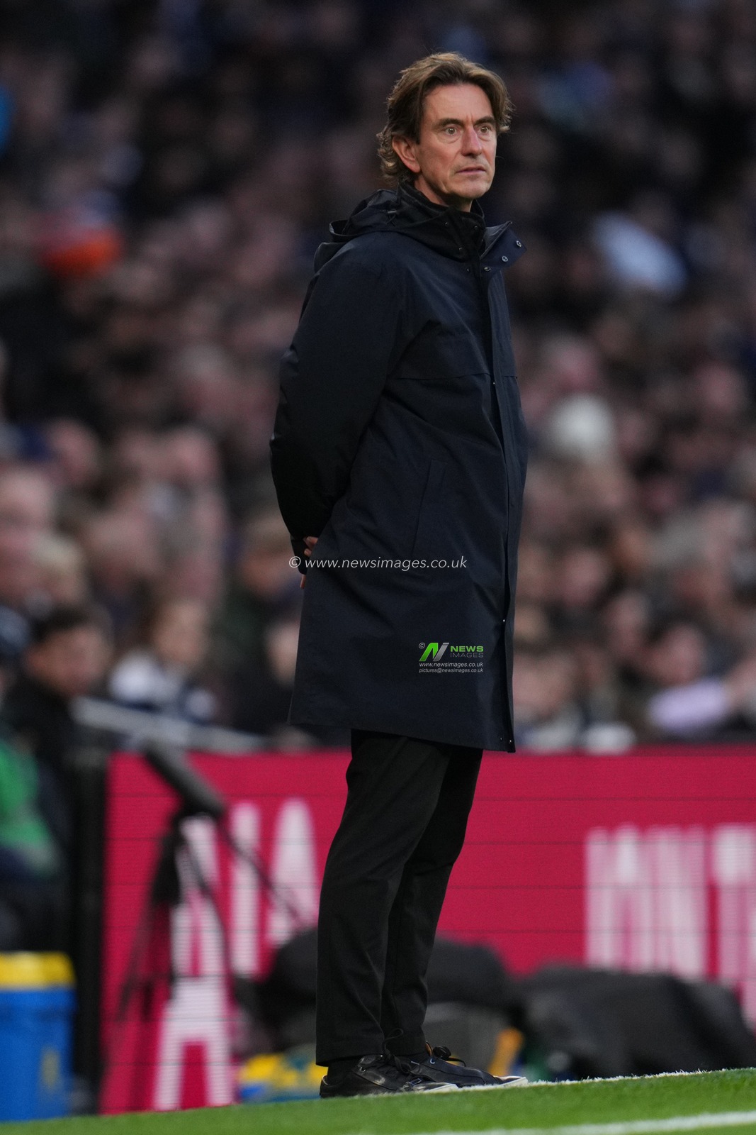 Thomas Frank manager of Tottenham Hotspur during the Premier League match Tottenham Hotspur vs Brentford at Tottenham Hotspur Stadium, London, United Kingdom, 6th December 2025

(Photo by Harvey Murphy/News Images)

*** GER AUT SUI OUT ***