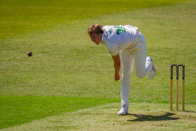 Josh Hull bowls during Leicestershire County Cricket Club vs Nottinghamshire County Cricket Club in Country Cricket Division One Day 1 at Grace Road, Leicester, United Kingdom on 01 May 2026

(Photo by Maynard Manyowa/News Images)