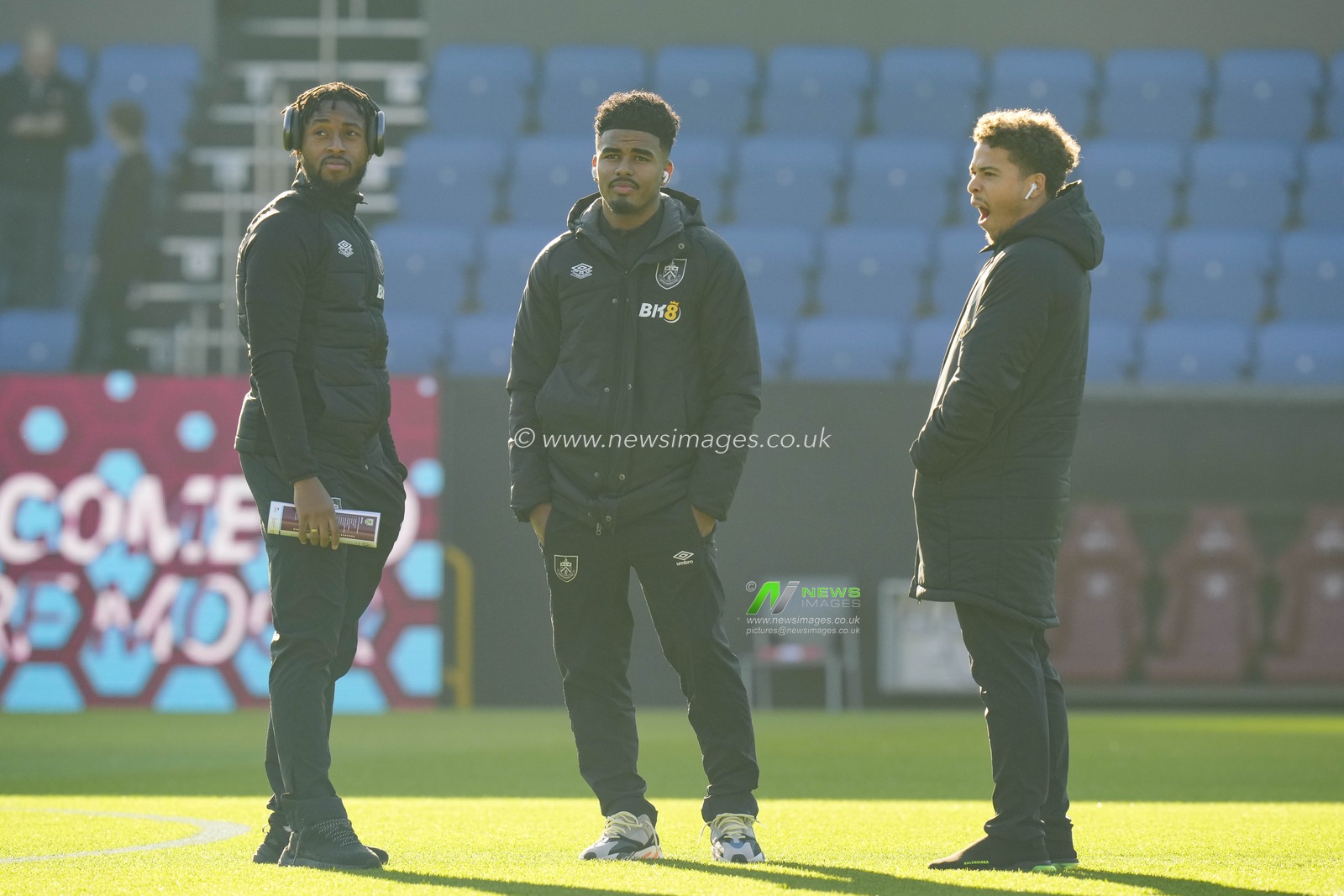 Ian Maatsen #29 and Samuel Bastien #26 of Burnley inspect the pitch before the Sky Bet Championship match Burnley vs Blackburn Rovers at Turf Moor, Burnley, United Kingdom, 13th November 2022

(Photo by Steve Flynn/News Images)