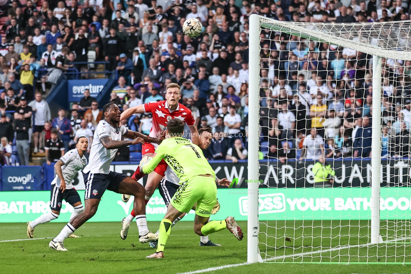 Sam Cosgrove of Barnsley scores to make it 0-1 during the Sky Bet League 1 Play-offs Semi-final second leg match Bolton Wanderers vs Barnsley at Toughsheet Community Stadium, Bolton, United Kingdom, 7th May 2024

(Photo by Mark Cosgrove/News Images)