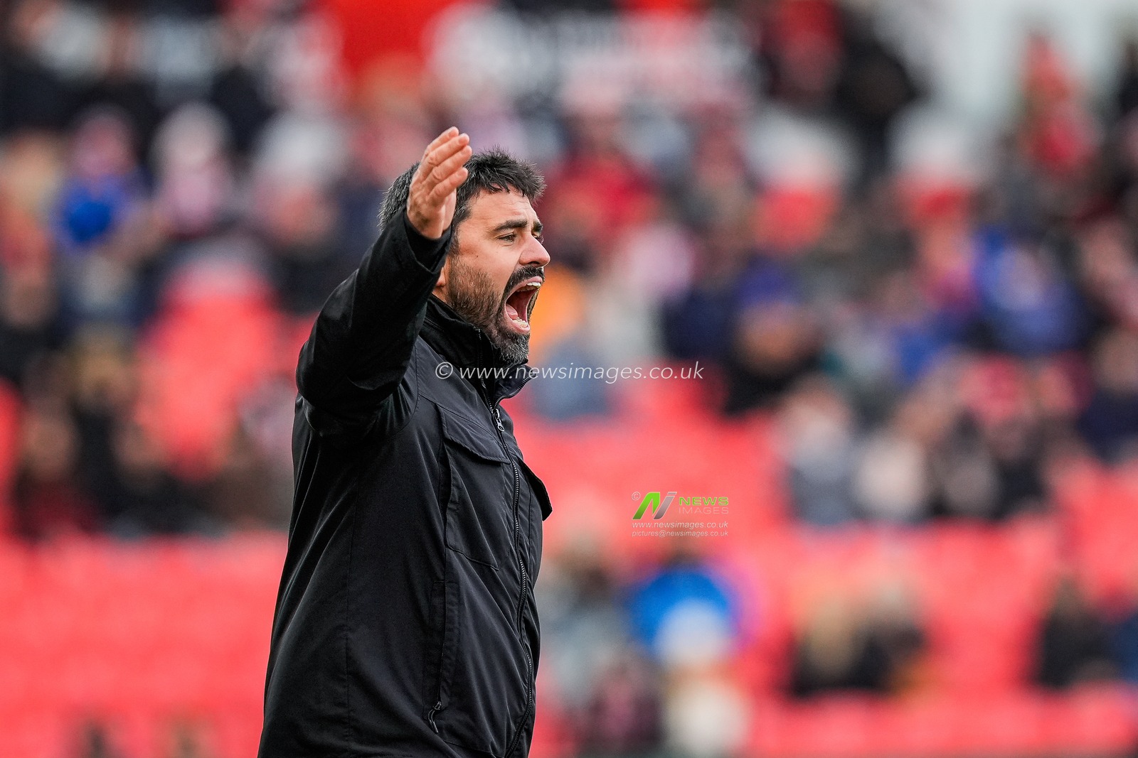 Swansea Manager Vítor Matos shouts instructions to his team during the Sky Bet Championship match Stoke City vs Swansea City at Bet365 Stadium, Stoke-on-Trent, United Kingdom, 13th December 2025

(Photo by Maynard Manyowa/News Images)

*** GER AUT SUI OUT ***