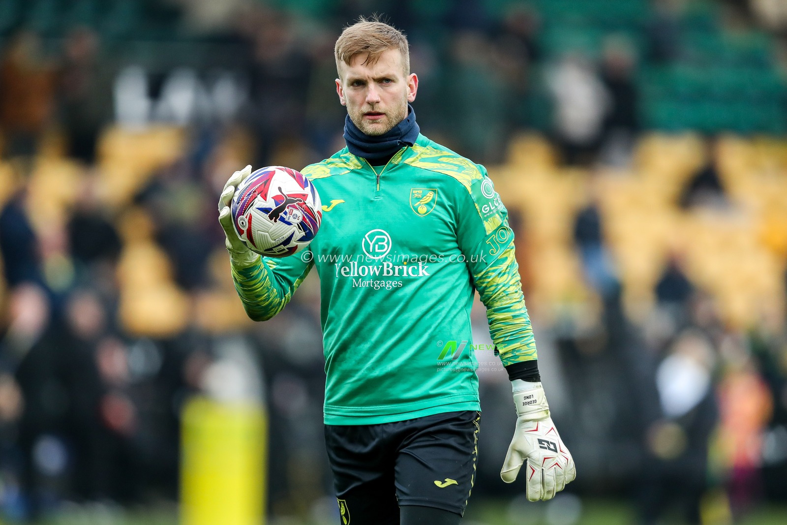 George Long of Norwich City warms up prior to the Sky Bet Championship match Norwich City vs Derby County at Carrow Road, Norwich, United Kingdom, 8th February 2025

(Photo by Izzy Poles/News Images)