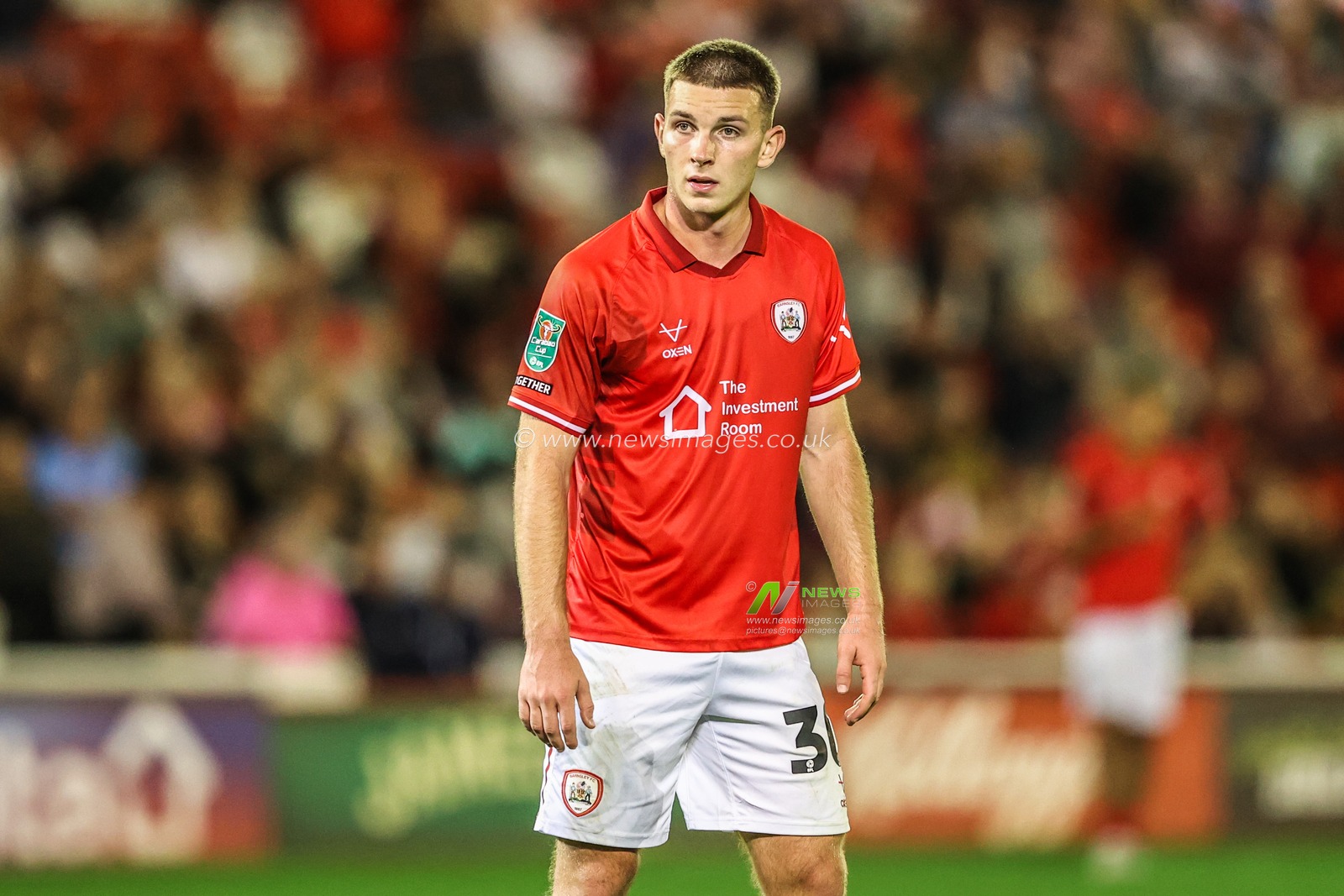 Jonathan Bland of Barnsley during the Carabao Cup match Barnsley vs Rotherham United at Oakwell, Barnsley, United Kingdom, 26th August 2025

(Photo by Alfie Cosgrove/News Images)