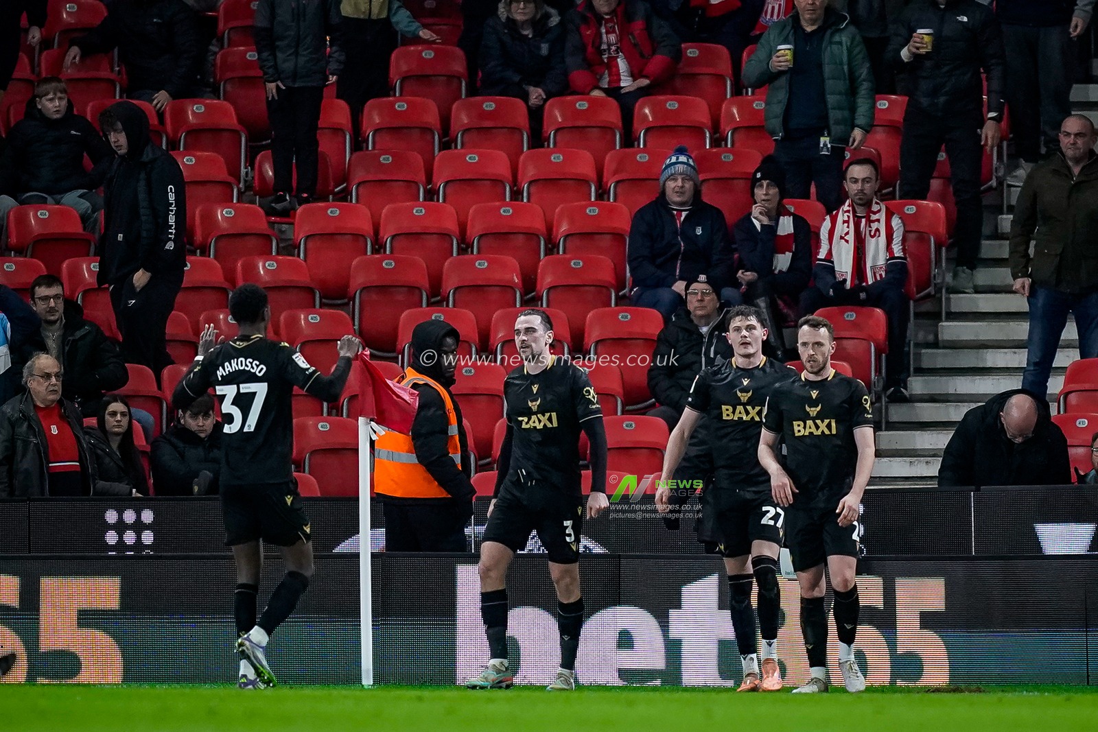 Ciaron Brown of Oxford United celebrates his goal to make it  1-1 during the Sky Bet Championship match Stoke City vs Oxford United at Bet365 Stadium, Stoke On Trent, United Kingdom on 25 February 2026

(Photo by Maynard Manyowa/News Images)