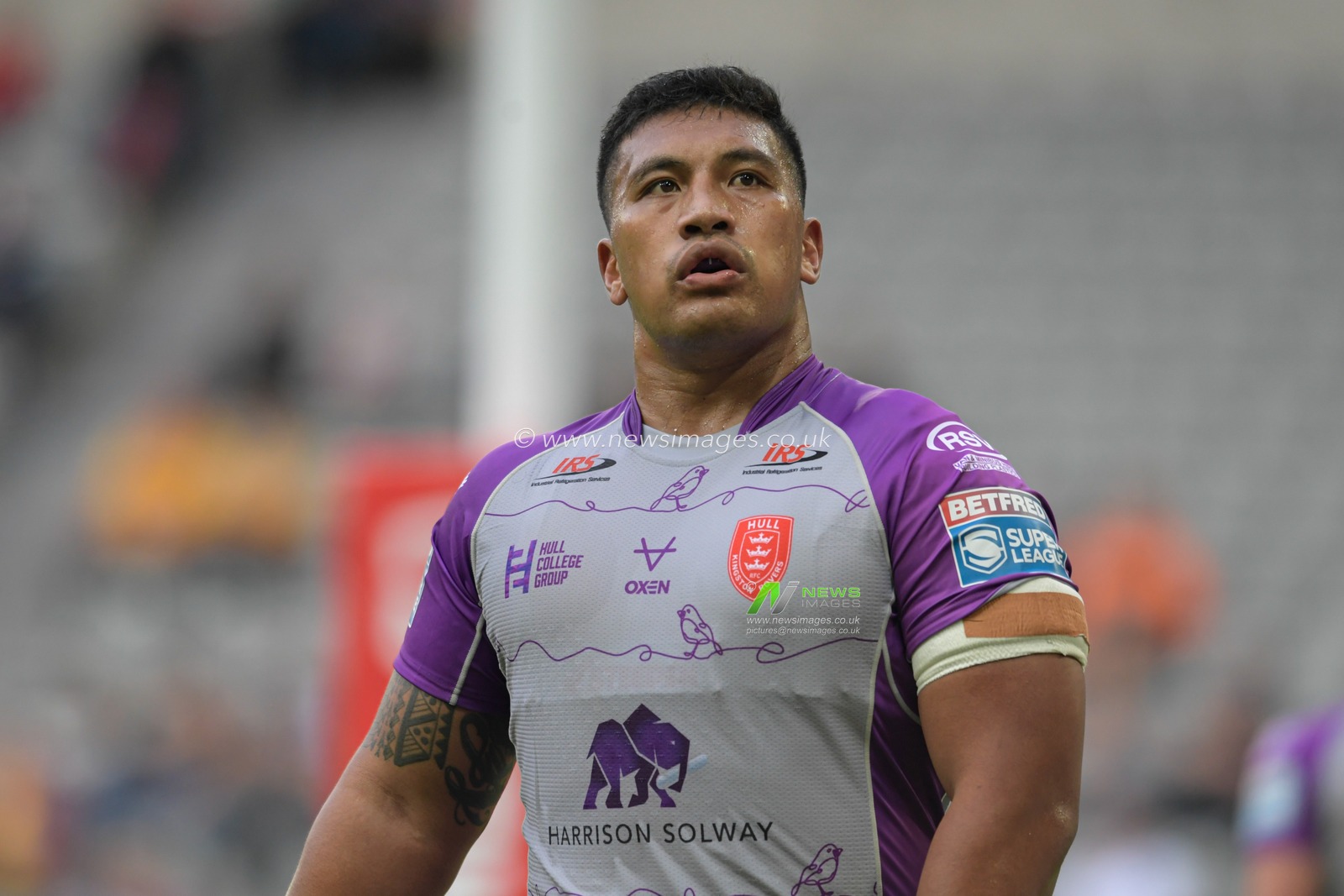 Albert Vete (8) of Hull KR in action during the game