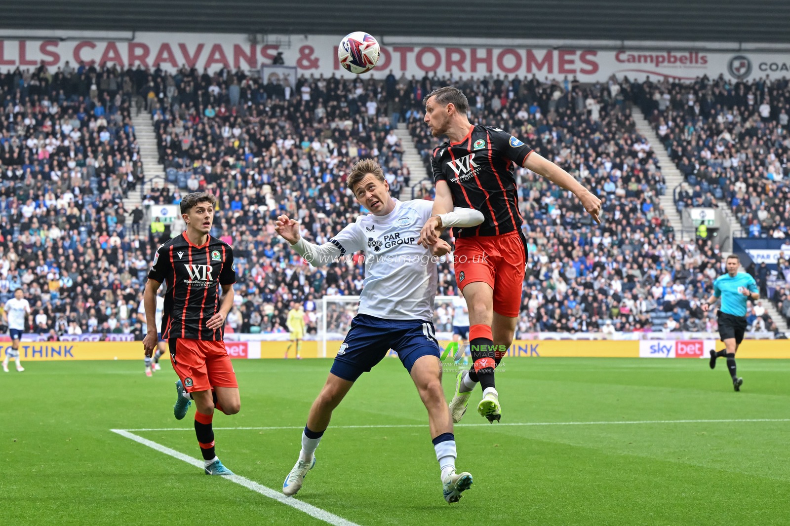 Dominic Hyam of Blackburn Rovers heads the ball clear during the Sky Bet Championship match Preston North End vs Blackburn Rovers at Deepdale, Preston, United Kingdom, 22nd September 2024

(Photo by Cody Froggatt/News Images)