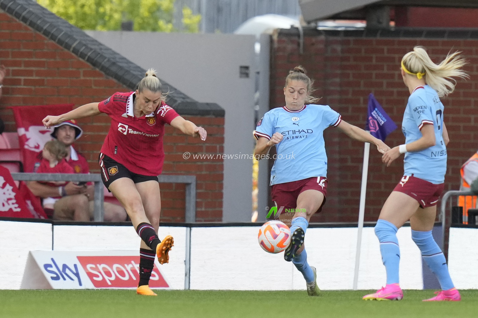 Alessia Russo #23 of Manchester United crosses the ball during the The FA Women's Super League match Manchester United Women vs Manchester City Women at Leigh Sports Village, Leigh, United Kingdom, 21st May 2023

(Photo by Steve Flynn/News Images)