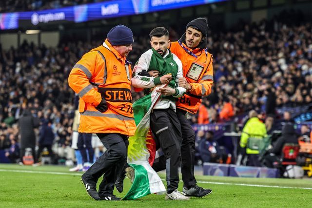 Protesters breach the field during the UEFA Champions League Matchday 8 of 8 match Manchester City vs Galatasaray at City of Manchester Stadium, Manchester, United Kingdom on 28 January 2026

(Photo by Mark Cosgrove/News Images)