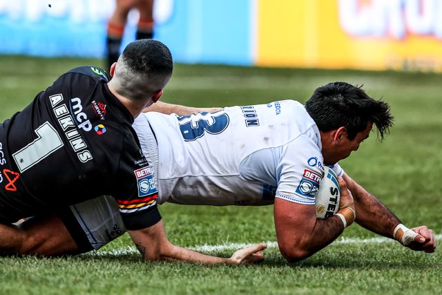 Anthony Marion of Toulouse Olympique goes over for a try during the Betfred Super League match Bradford Bulls vs Toulouse at Odsal Stadium, Bradford, United Kingdom on 01 March 2026

(Photo by Alfie Cosgrove/News Images)
