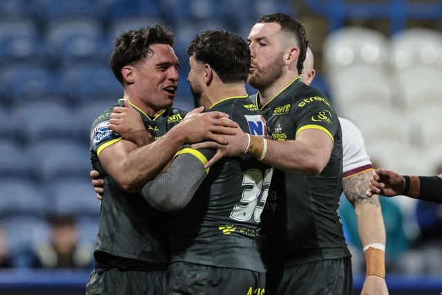 Brodie Croft of Leeds Rhinos celebrates his try with team mates during the Betfred Super League round 8 match Huddersfield Giants vs Leeds Rhinos at Accu Stadium, Huddersfield, United Kingdom on 17 April 2026

(Photo by Mark Cosgrove/News Images)
